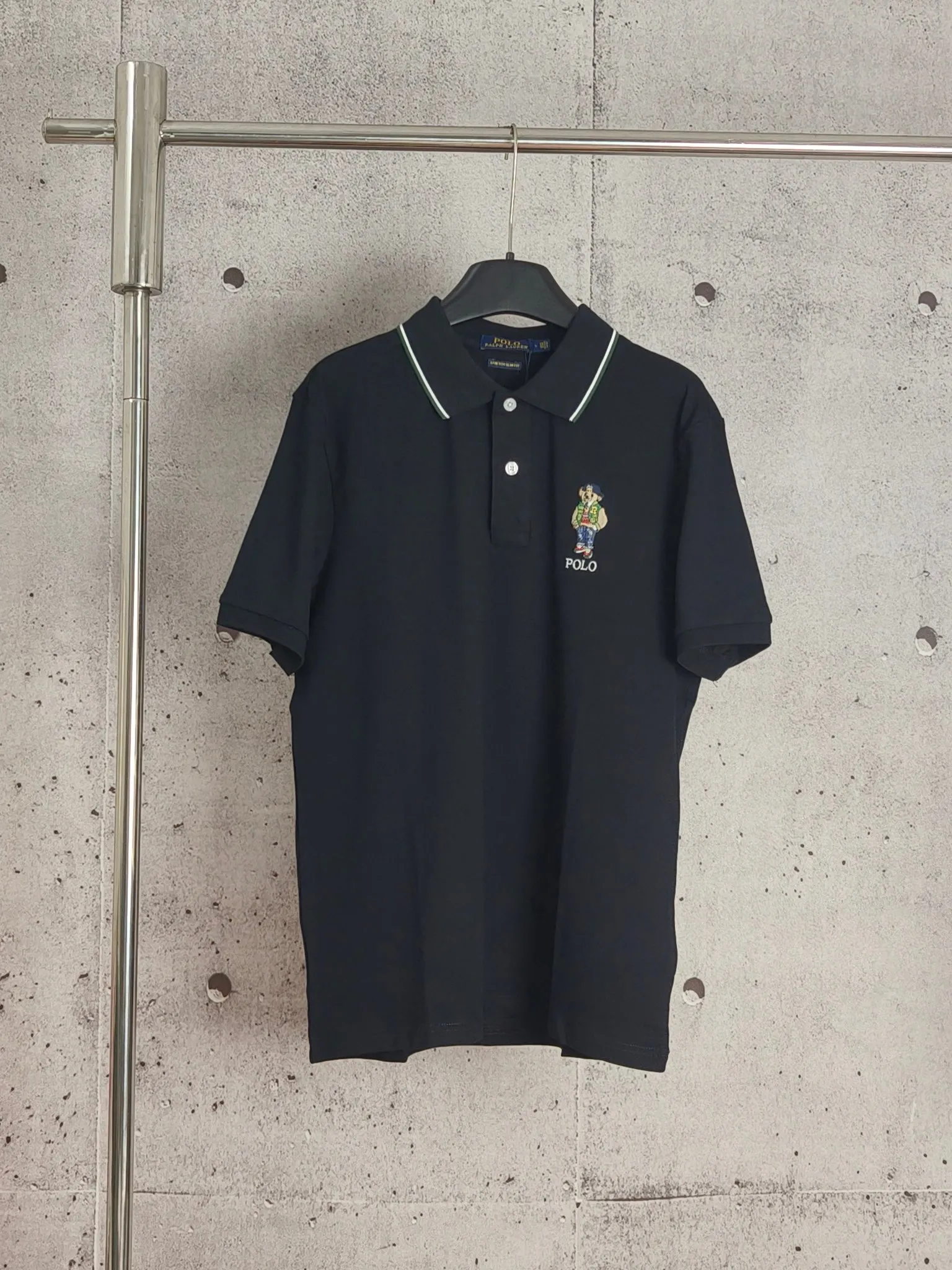 P180 Real shot quality High version Ralph Lauren embroidered polo shirt lapel short sleeves High-end quality Complete with three labels, comfortable and breathable, classic and simple, exquisite and fashionable, details show high-end quality Color: black navy blue Size: M-XXL